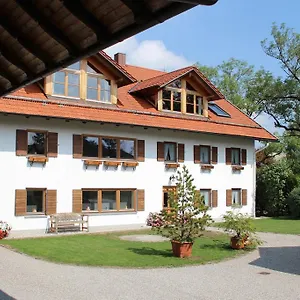 Michlhof Apartment