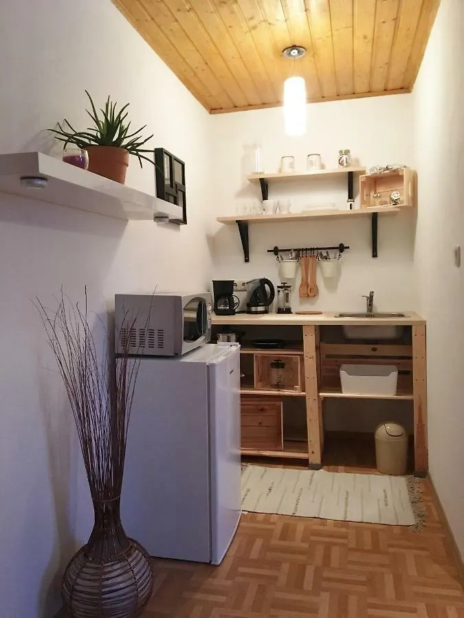 Ferienhaus Am Kagerstein ノイキルヒェン・バイム・ハイリゲン・ブルート カントリーハウス
